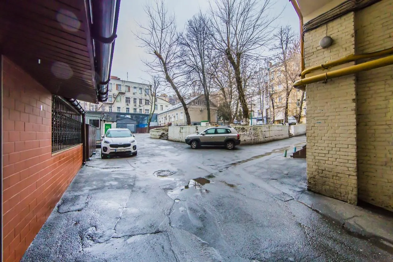 Lev Tolstoy Apartments Киев