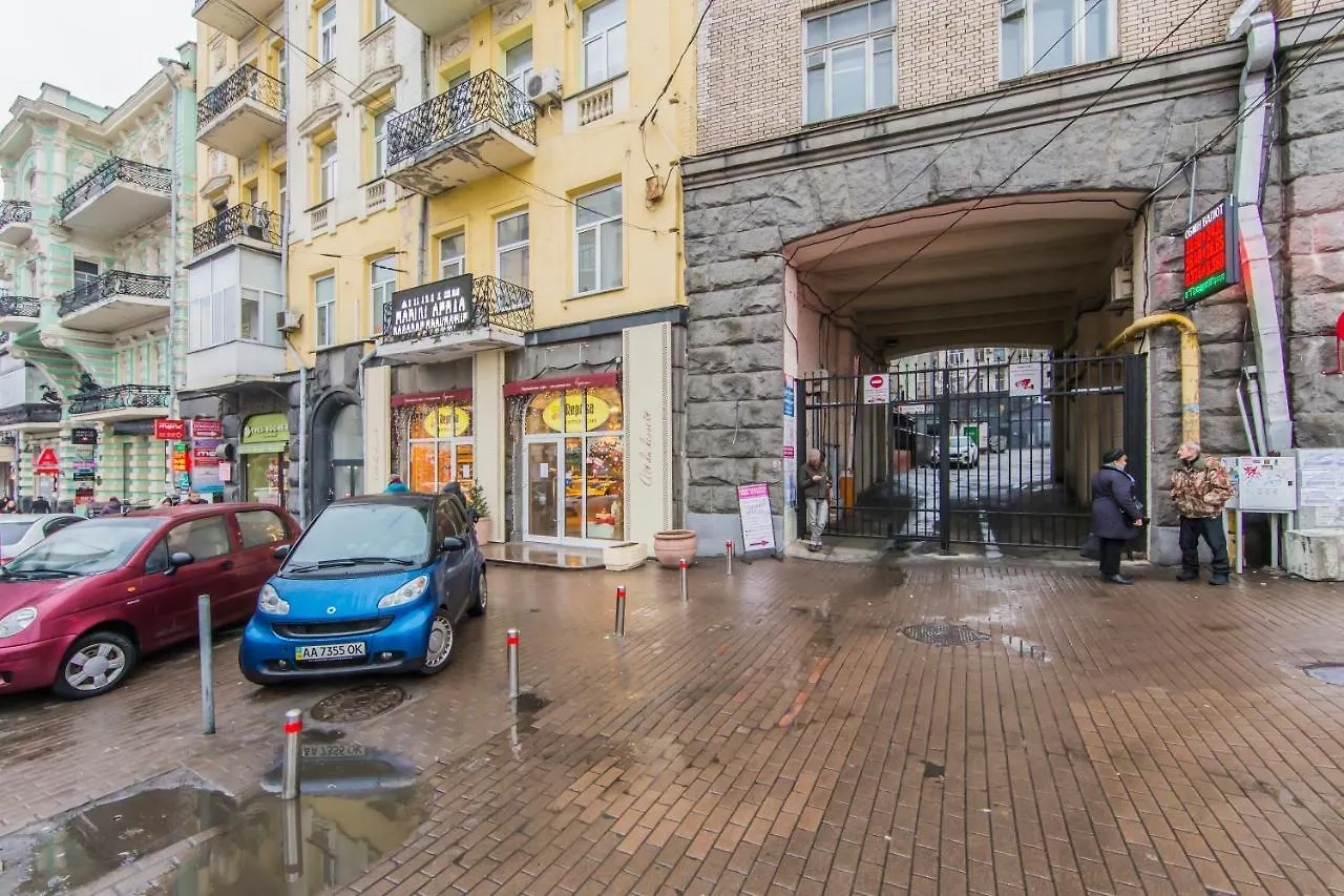 Lev Tolstoy Apartments Киев