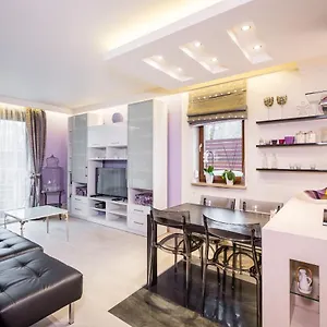 https://tyniecka-deluxe-apartment-wawelofts.krakowhotelspoland.com